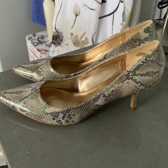 COPY - Nine West heels - Picture 3 of 7